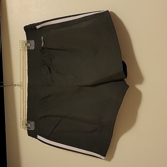 NWT: adidas Pacer 3 stripes woven training shorts - Picture 5 of 13